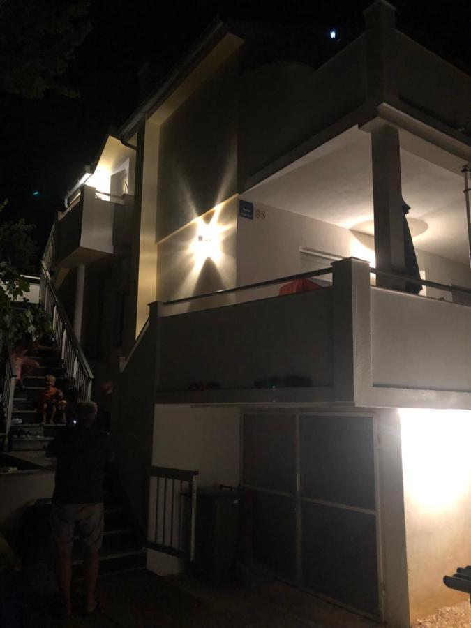 Tomo Apartment Starigrad Paklenica Exterior foto